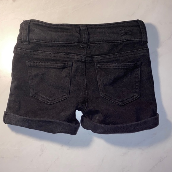 hippie girl Other - Hippie Girl black roll up cuff shorts short two button closure with elastic band